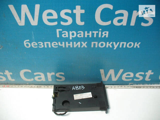 Б/в Полка висувний ящик на Audi A8 2003-2007