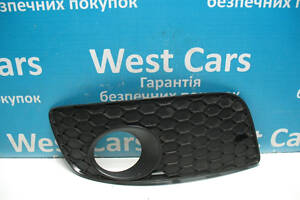 Б/в Решітка протитуманної фари права на Volkswagen Jetta 2004-2009