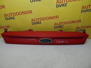 Б/в Решітка радіатора червона на Ford Escort 1990-1992