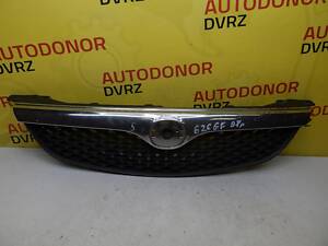 Б/в Решітка радіатора на Mazda 626 1997-1999