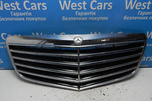 Б/в Решітка радіатора на Mercedes-Benz E-Class 2006-2009