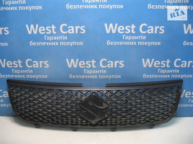 Б/в Решітка радіатора на Suzuki Grand Vitara 2005-2008