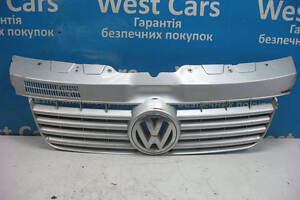 Б/в Решітка радіатора сіра на Volkswagen T5 (Transporter) 2003-2010