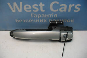 Б/в Ручка дверей передніх лівих зовнішня сіра на Toyota Avensis 2003-2008