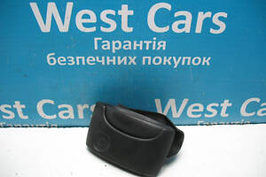 Б/в Ручка правих зсувних дверей зовнішня на Nissan Kubistar 2002-2008