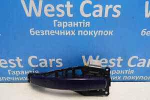 Б/в Ручка зовнішня передніх лівих дверей синя на Opel Zafira 2005-2011