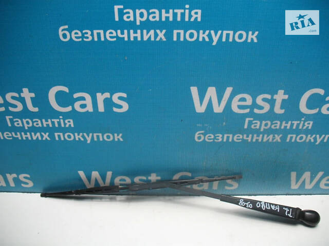 Б/в Щіткотримач склоочисника задніх лівих дверей на Nissan Kubistar 1997-2008