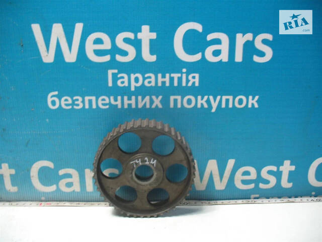 Б/в Шестерня розподільного валу 1.6/1.9/2.4/2.5D на Volkswagen Passat B4 1991-2004