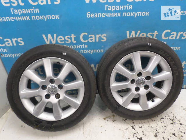 Б/в Шини Dunlop 205/55 R16 на Toyota Avensis 2003-2008