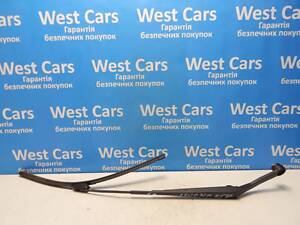 Б/в Склоочисник передній правий на Kia Sedona 2002-2005