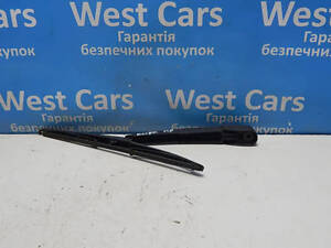 Б/в Склоочисник кришки багажника на Ford Kuga 2008-2012