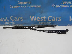 Б/в Склоочисник кришки багажника на Mercedes-Benz E-Class 2002-2009