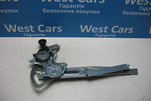 Б/в Склопідйомник передній правий на Toyota Yaris 2006-2011