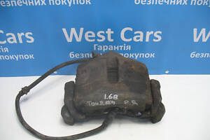 Б/в Супорт передній правий 1.6B на Volkswagen Touran 2003-2010