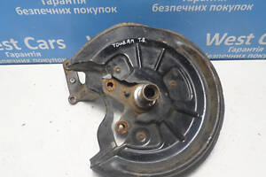 Б/в Цапфа задня права з датчиком ABS на Volkswagen Touran 2003-2010