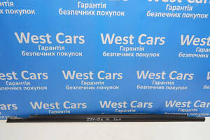Б/в Ущільнювач скла передніх лівих дверей на Opel Zafira 2005-2011