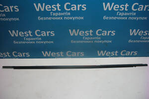 Б/в Ущільнювач скла задніх лівих дверей на седан на Toyota Avensis 2003-2008
