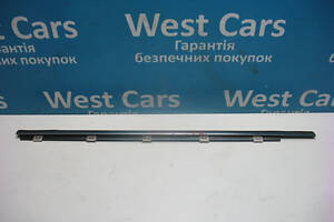 Б/в Ущільнювач скла задніх правих дверей на Lexus IS 2005-2012
