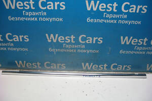 Б/в Ущільнювач скла задньої правої двері (хром) на Volkswagen Touareg. Гарантія якості! 2002-2010