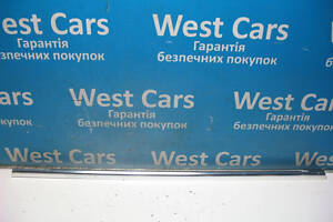 Б/в Ущільнювач скла задньої правої двері (хром) на Volkswagen Touareg 2002-2010
