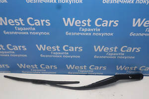 Б/в Важіль склоочисника правого на Toyota Camry 2006-2009