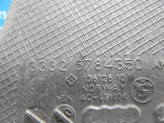 Б/в Важіль задній правий нижній (пошкоджений пильник) на BMW 5 Series 2010-2016 - Фото 4