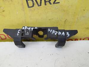 Б/в Захист замка капота на Mazda 3 2003-2009