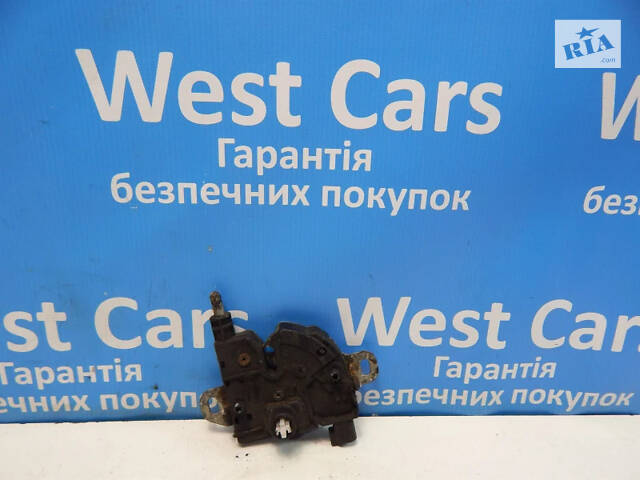 Б/в Замок капоту 2к на Ford Focus 2004-2011