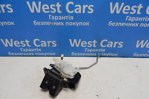 Б/в Замок кришки багажника 2+2к на Mazda CX-7 2006-2012