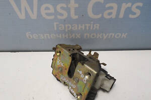 Б/в Замок лівих зсувних дверей 2контакти на Nissan Kubistar 2003-2008