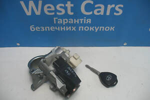 Б/в Замок запалювання +ключ на Toyota Auris 2006-2009