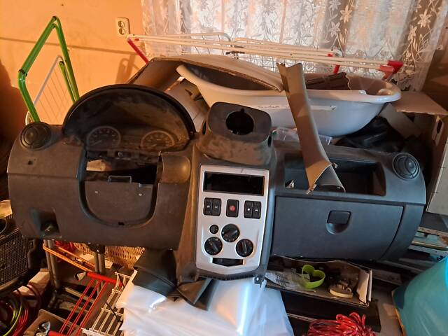 Б/в запчастини Dacia Logan MCV - Фото 4