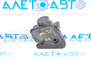 Бачок ГУР Mercedes W164 ML W251 R M272