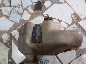 Бачок омывателя на два насоса