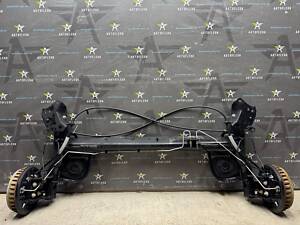 Балка задньої підвіски в зборі 555014530R, 555012669R Renault Zoe 2012-2024