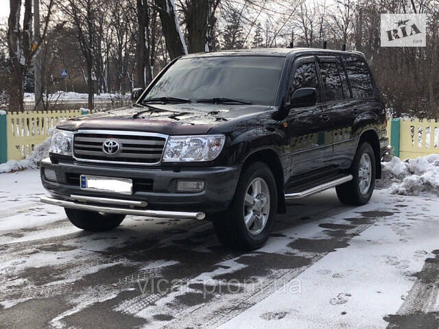 Бампер передний Toyota Land Cruiser 100 (1998-2007)