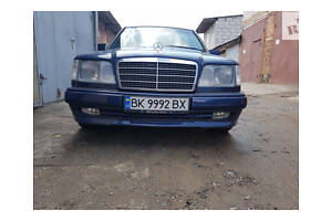 Бампер передний Mercedes E-class W124 (1LS 201 612-011)