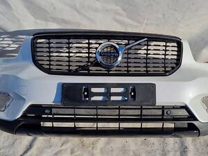 БАМПЕР VOLVO XC40 17-21 ПЕРЕДНІЙ PDC R-DESIGN GRILL