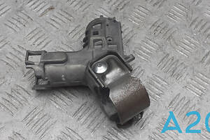 BE8Z3F527A - Б/В Кронштейн на FORD ECOSPORT 1.0 EcoBoost