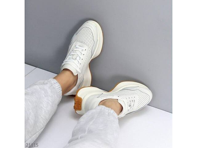 Білі шкіряні кросівки Riksi, наскрізна перфорація 36-40p код 21115 38 - Фото 6