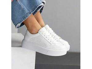 Білі шкіряні кросівки з перфорацією прошиті 38-40р код 26784