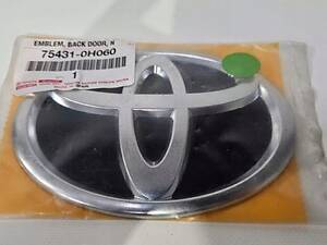 БЕЙДЖ ЕМБЛЕМА TOYOTA AYGO II 14-21 75431-0H060