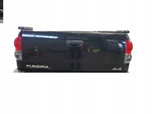 Бічні кришка багажника Toyota Tundra 07 - зад