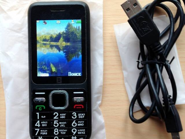 Bless DS822 UA UCRF телефон GSM+CDMA 2 SIM-ки заряд-microUSB чорний