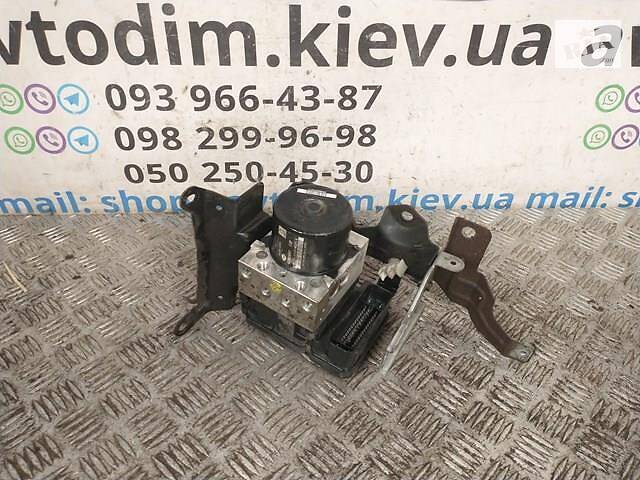 Блок АБС 476605X70E Nissan Navara D40 2005-2014