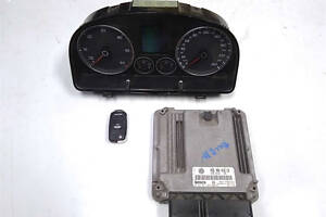 Блок електронний управління двигуном комплект 03G906016CD VW Touran 03-10