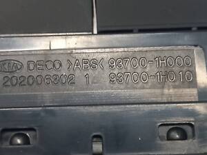 Блок кнопок аварійки, блок дверей у торпеду KIA CEED 2007-2012 93700-1h000