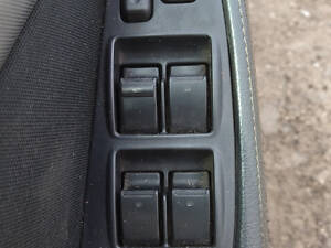 Блок кнопок стеклоподъёмника Toyota Avensis