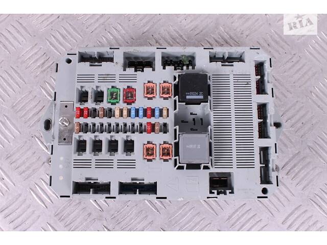 Блок предохранителей Jaguar XF 2007–2012