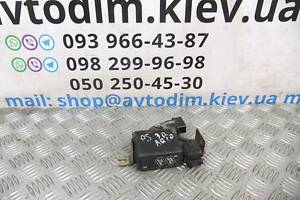 Блок предохранителей MR360198 MR360198 Mitsubishi Pajero Sport 1996-2008